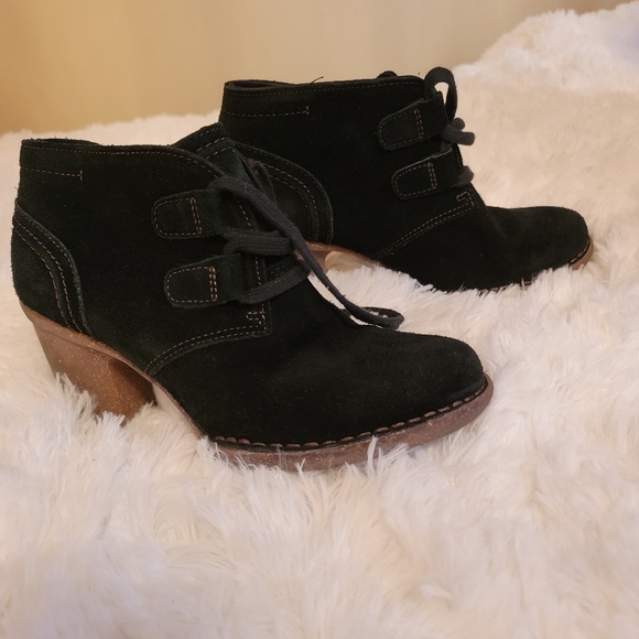 Booties - Picture 4 of 5